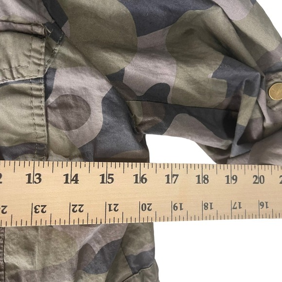 Love Me Now Women's Size Large Camouflage Hooded Jacket - Picture 8 of 10